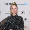 ‘All That She Wants’: Annie Murphy romantik komediyi ele geçiriyor, Cooper Raiff ise ilham perisi