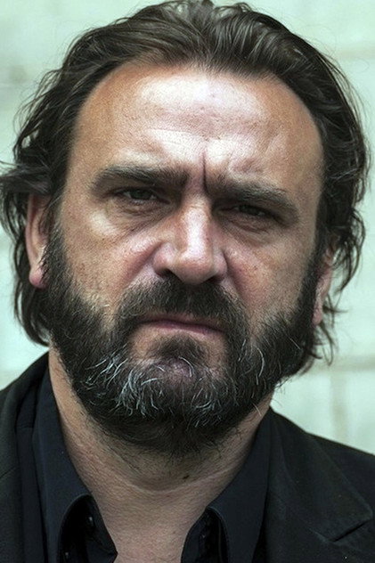 Laurent Fernandez as Stephane