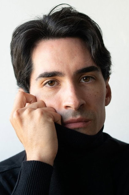 Fernando Contigiani García como Arturo Nogueira