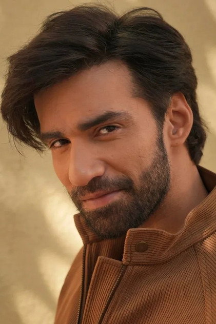Avinash Tiwary as Sikandar Sharma