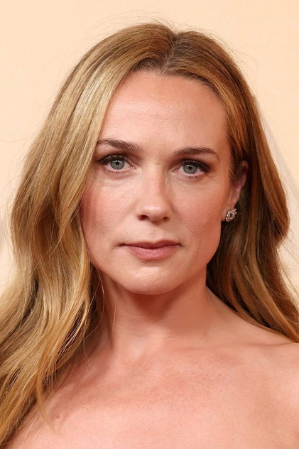 Kerry Condon como Doireann McCann
