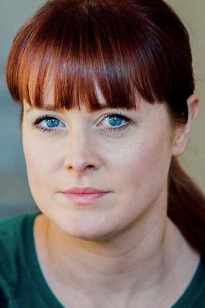 Suzanne Magowan 역 Ursula