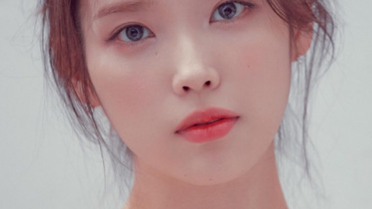 IU lança Unknown Planet, seu primeiro single solo desde a turnê HEREH