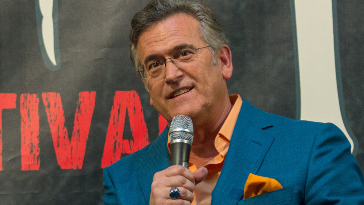 Bruce Campbell anunció que tiene cinco años de vida y eligió un pódcast para decirlo