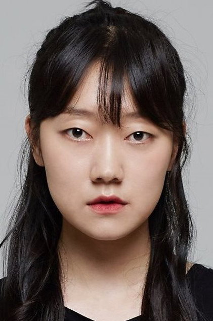 Park Kyung-hye as Son Sae-byeol