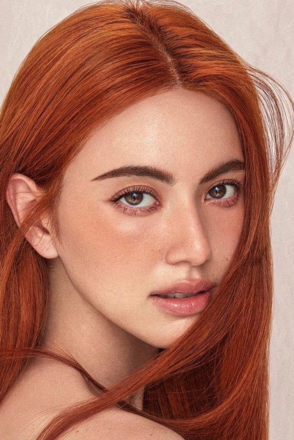 デイヴィカ・フーン（Davika Hoorne） as Toom
