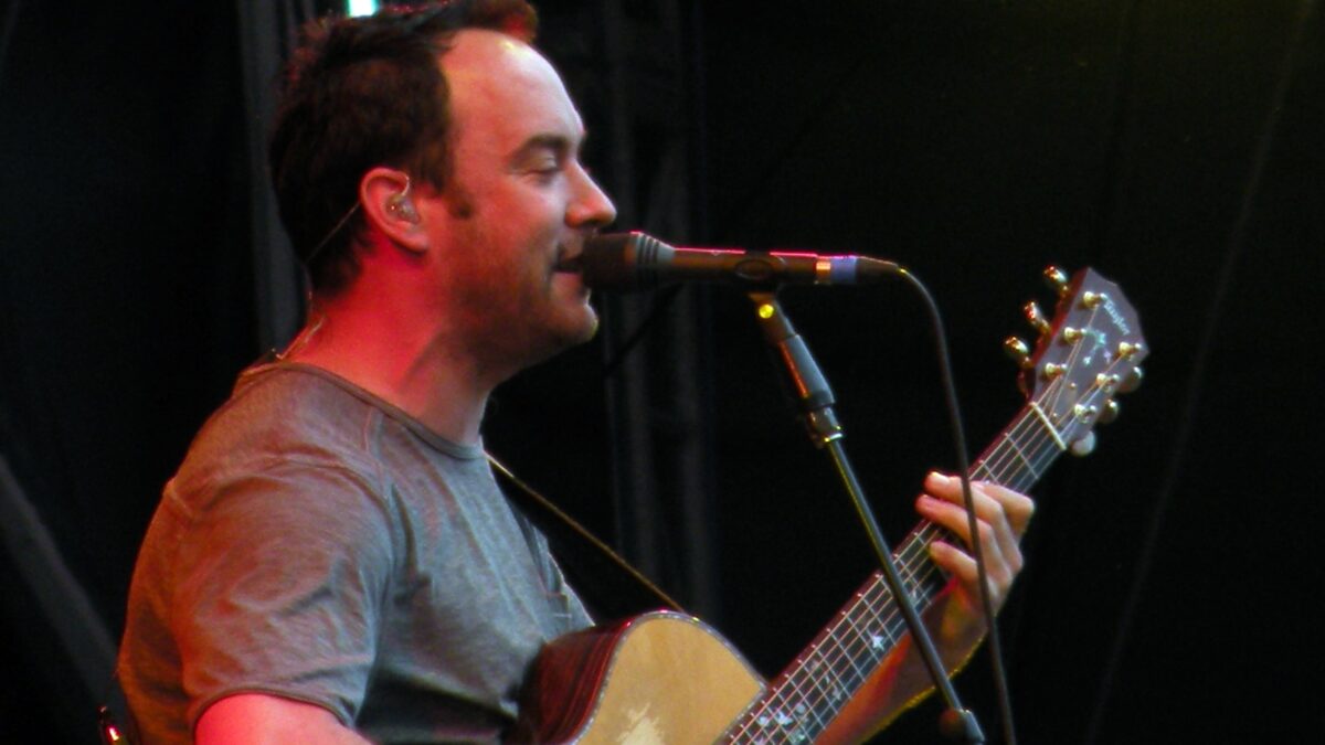 Dave Matthews, Trey Anastasio y Chris Stapleton actúan en la gala T.J. Martell para su propio mánager