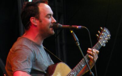 Dave Matthews, Trey Anastasio e Chris Stapleton tocam no gala T.J. Martell para o próprio empresário