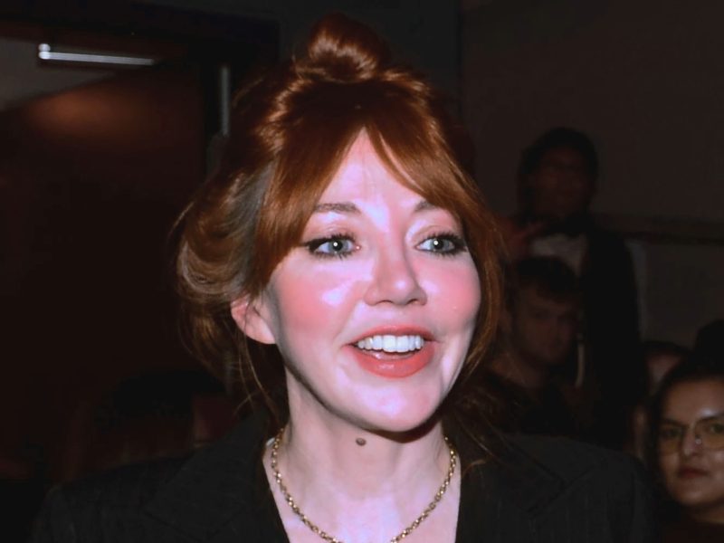 Diane Morgan: nghệ thuật giả vờ không biết gì một cách hoàn hảo