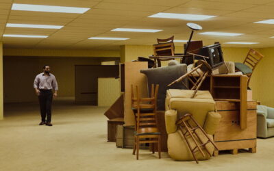 ‘Backrooms: Um Não-Lugar’ estreia no HBO Max e o terror da A24 volta para a tela pequena
