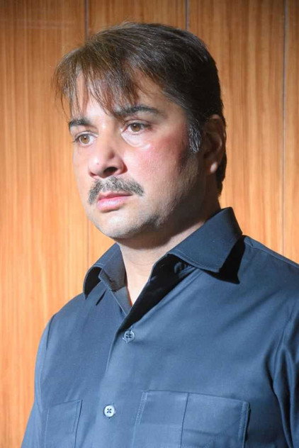 Varun Badola as Maninder 'Manna' Dhillon