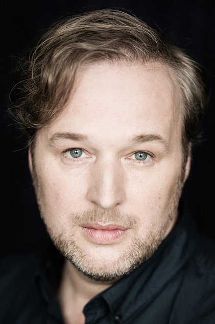 Stephan Grossmann as Richard