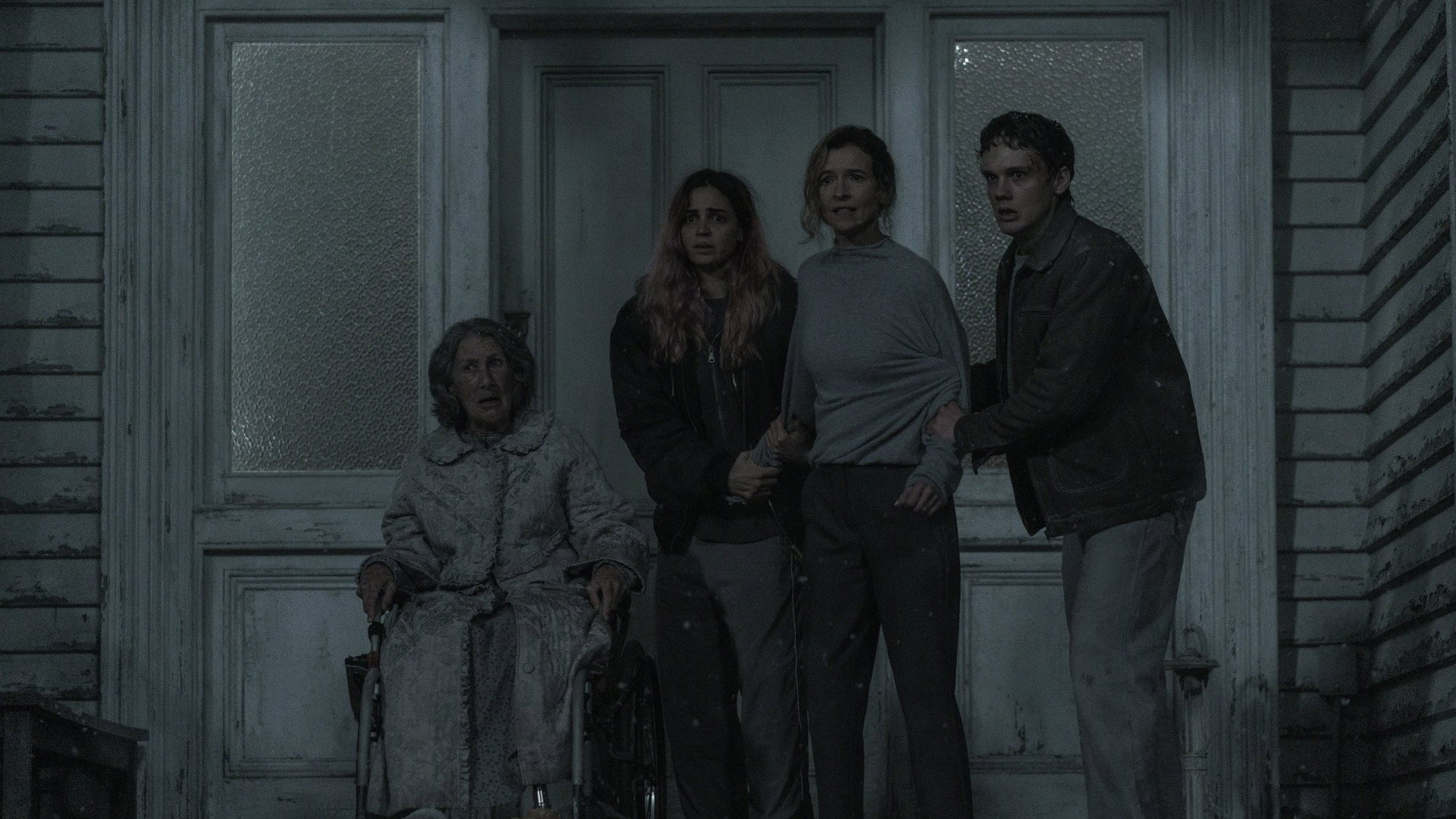Evil Dead Burn convierte la cabaña de la saga en una reunión familiar del infierno en HBO Max