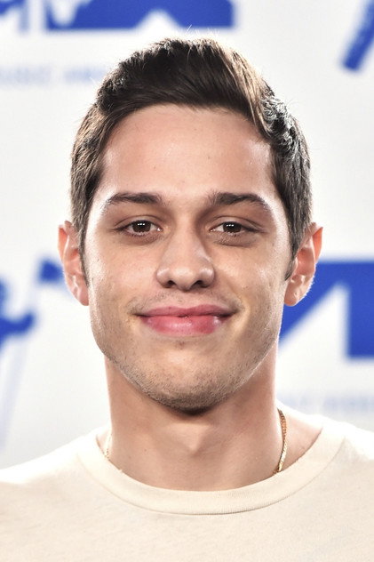 Pete Davidson como David