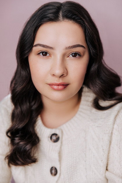 Gabriella Uhl as Patrice