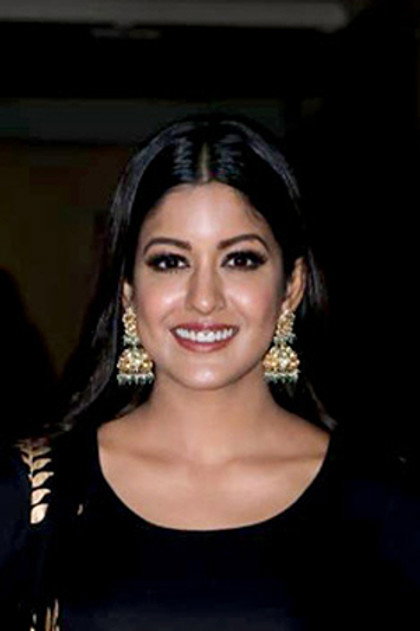 Ishita Dutta como Anju Salgaonkar