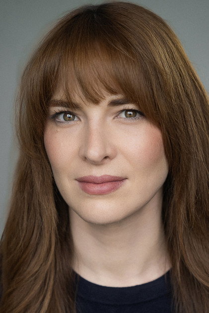 Haley Bishop als Lily