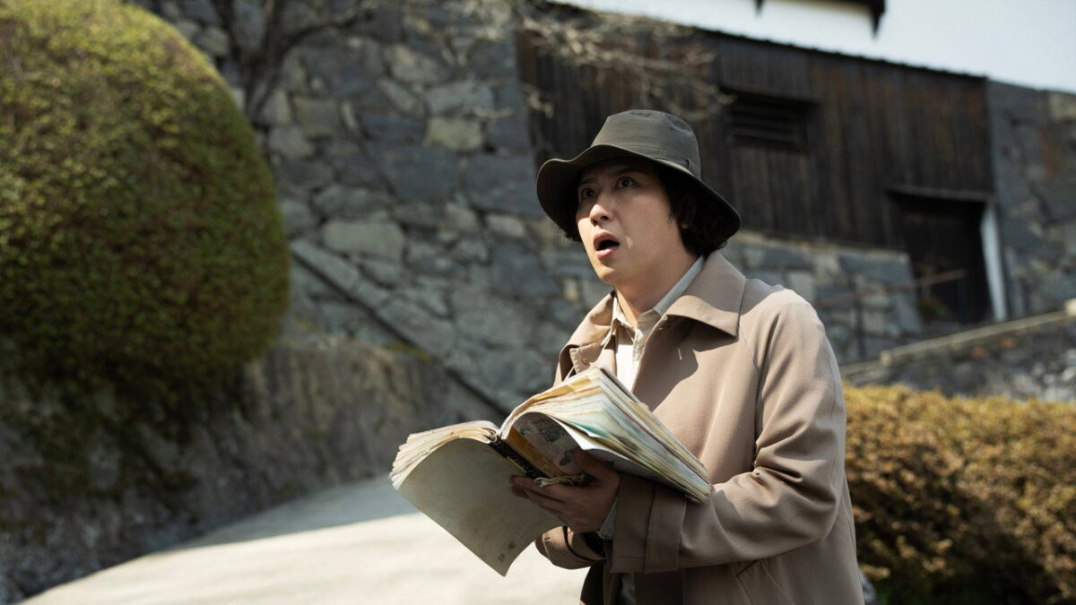 Matsuya Onoe as detective Kosuke Kindaichi in Takashi Shimizu The Village of Eight Gravestones 2026