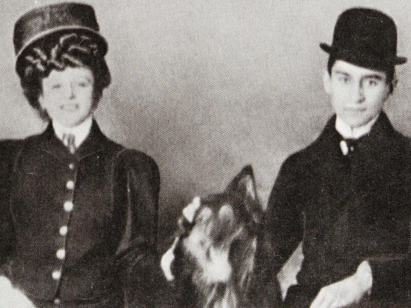 Franz Kafka, viên chức bảo hiểm đã vẽ bản đồ mê cung quyền lực chính xác nhất thế kỷ XX