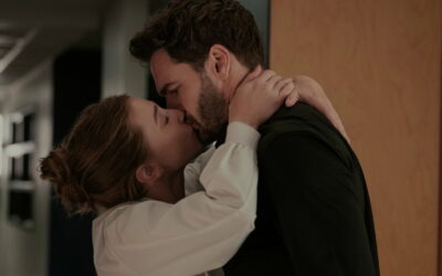 La hipótesis del amor: en Prime Video, Lili Reinhart convierte un noviazgo falso en un experimento