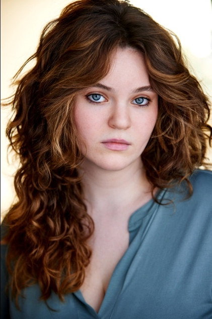 Joey Harris como Margo