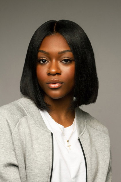 Imani Lewis como Calliope Burns