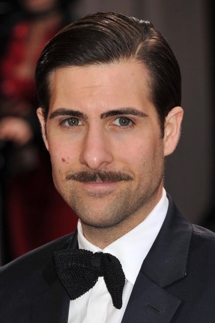 Jason Schwartzman dans le rôle d'Augie Steenbeck