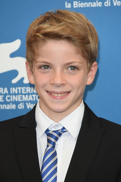 Elias Schwarz as Elias