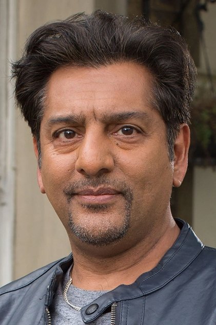Nitin Ganatra în rolul lui Ishmael