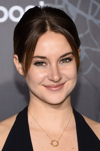 Shailene Woodley dans le rôle de Lina Lardi