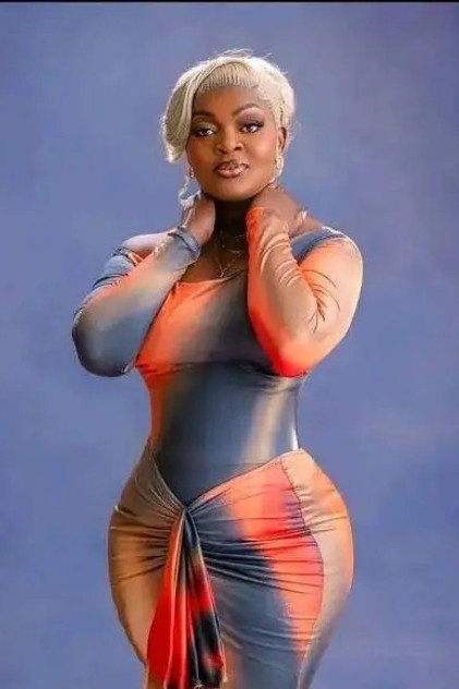 Eniola Badmus as Mrs Durojaiye