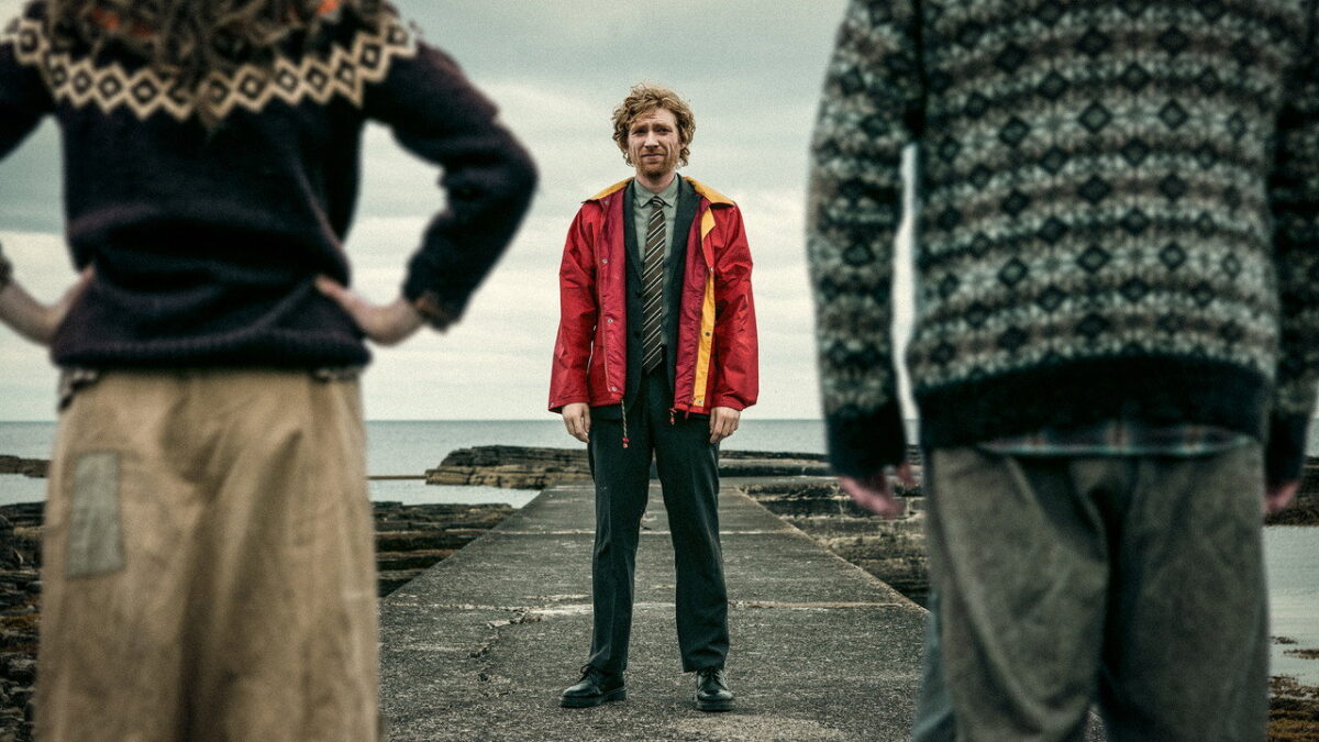 En «The Incomer», Domhnall Gleeson es el monstruo al que le temen dos hermanos de las Orcadas