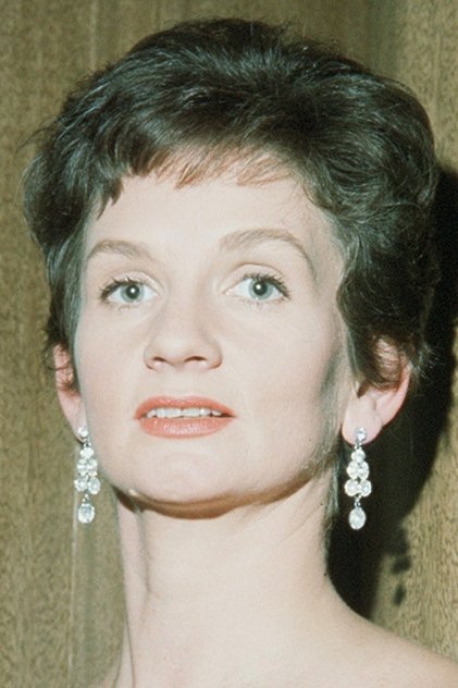 Helen Horton como Mother (voice)