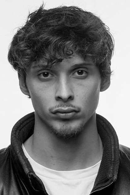 Áyax Pedrosa as Muñeco