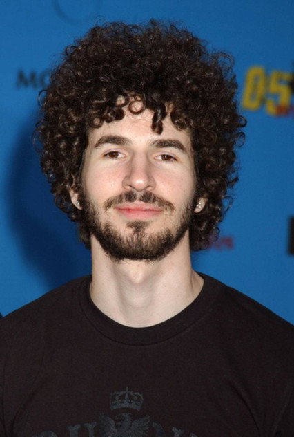 Brad Delson como Self