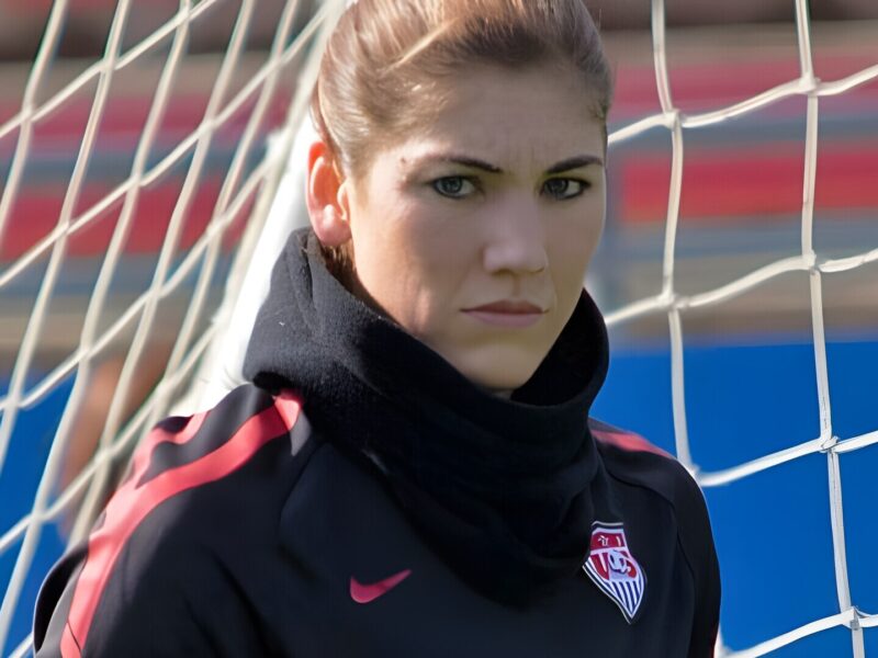 Hope Solo, a goleira das 102 partidas sem sofrer gol que voltou aos 43 do seu jeito