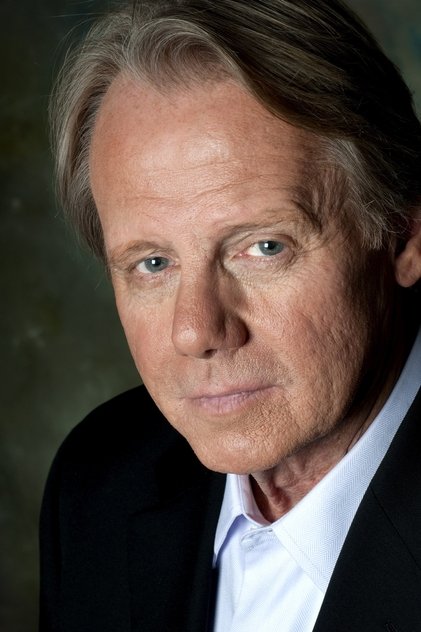 William Sanderson como Sebastian