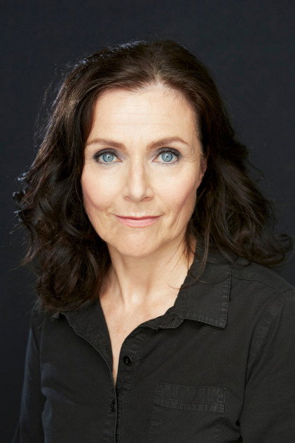 Maija Paunio como Sarah's Mother