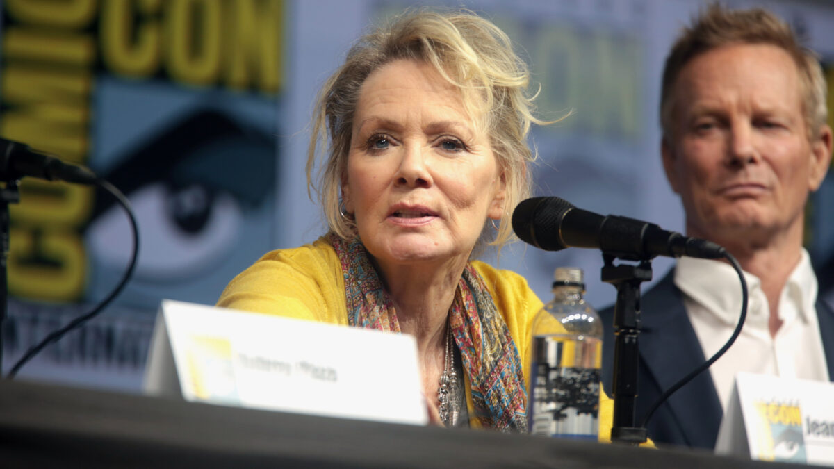 Cinco temporadas, cinco Emmy: Jean Smart hace historia mientras HBO y Max se llevan 21 premios en una noche