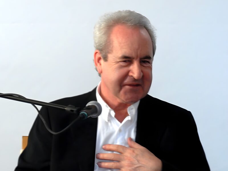 John Banville, el novelista irlandés que convirtió el estilo en una declaración moral