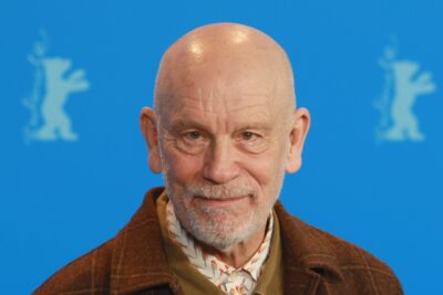 Wild Horse Nine: längste Ovation Venedigs, ein Preis — die Coppa Volpi für Malkovich