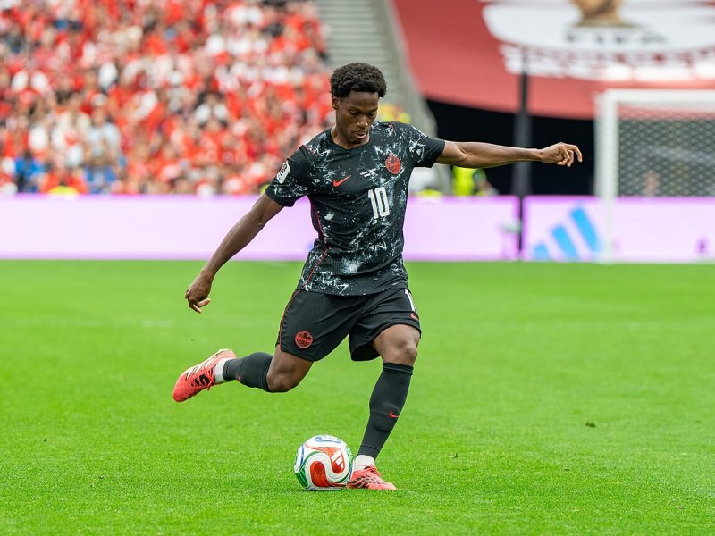 Jonathan David marca no dérbi e renasce no Atlético após ano apagado na Juventus