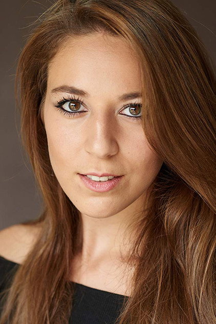 Amber Townsend como Cindy