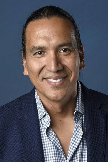 Michael Greyeyes como Rainbird