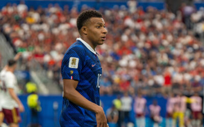 Kylian Mbappé no para de marcar en el Real Madrid, y Mourinho le insiste en que los goles no bastan
