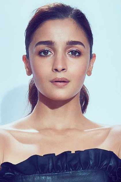 Alia Bhatt dans le rôle de Keya Dhawan