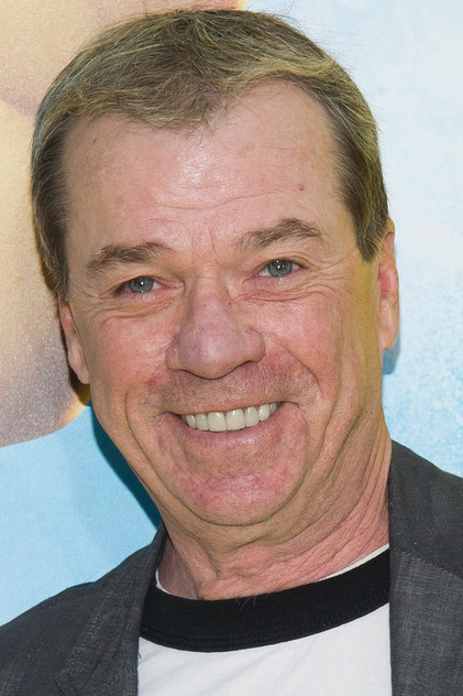 Rodger Bumpass în rolul Squidward / Butch / Police Loudspeaker / Bottomite #1 / Bottomite Crowd (voice)