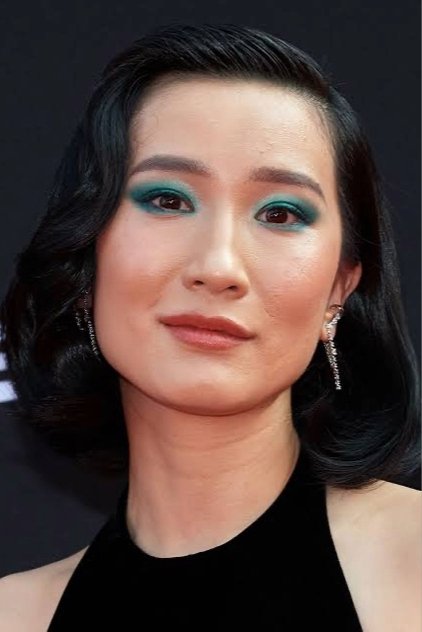 Meng'er Zhang como Milva