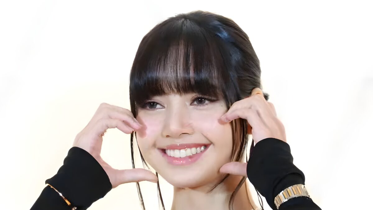 リサ、タイ語のあいさつを題名にしたK-POPシングル「サワディーカ」をリリース