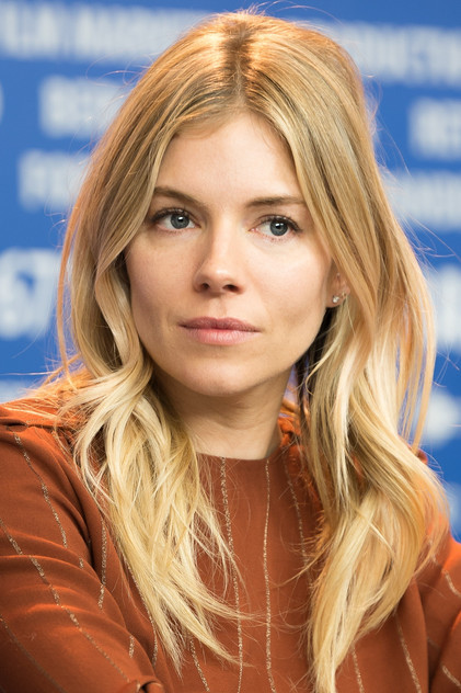 Sienna Miller como Vera Lockman